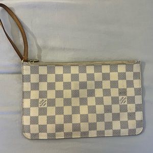 Louis Vuitton Clutch/Wristlet
